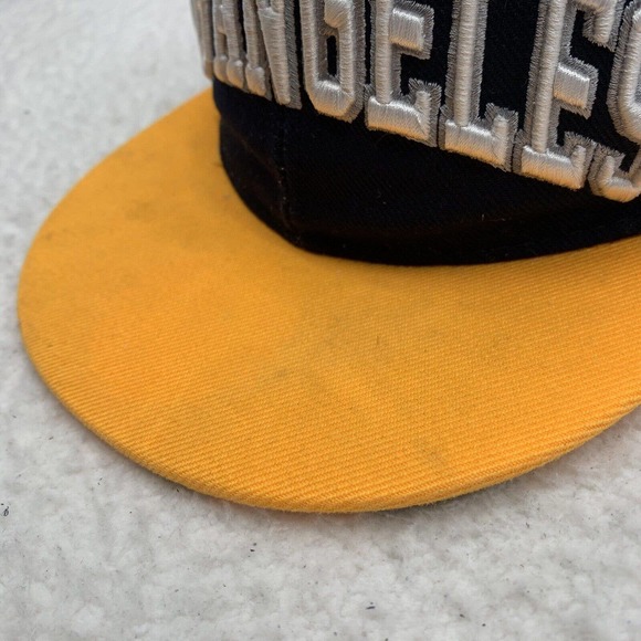 Los Angeles Flat Bill Hat Mens Snapback OSFM Yellow Navy Blue California Cali - Picture 2 of 10